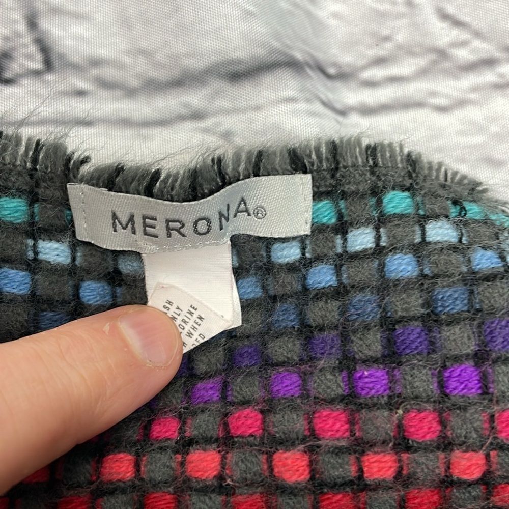 Scarf Rectangular Rainbow Weave Warm Soft - Picture 9 of 10